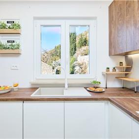 4 Bedroom Villa with pool and terrace near Dubrovnik, Sleeps 8
